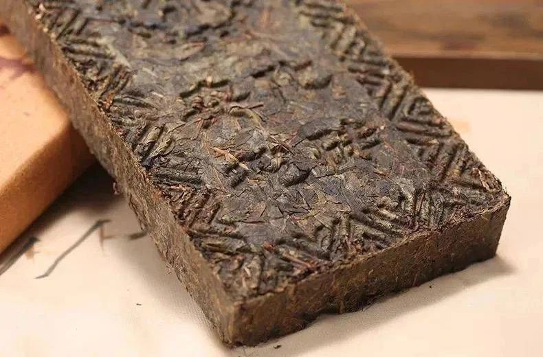 簡小葉說茶|安化黑茶的“三尖三磚一卷”，哪款讓你念念不忘？