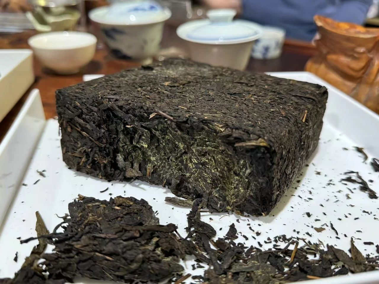 簡小葉說茶|金花越多越好？揭秘茯茶“金花”的自然密碼