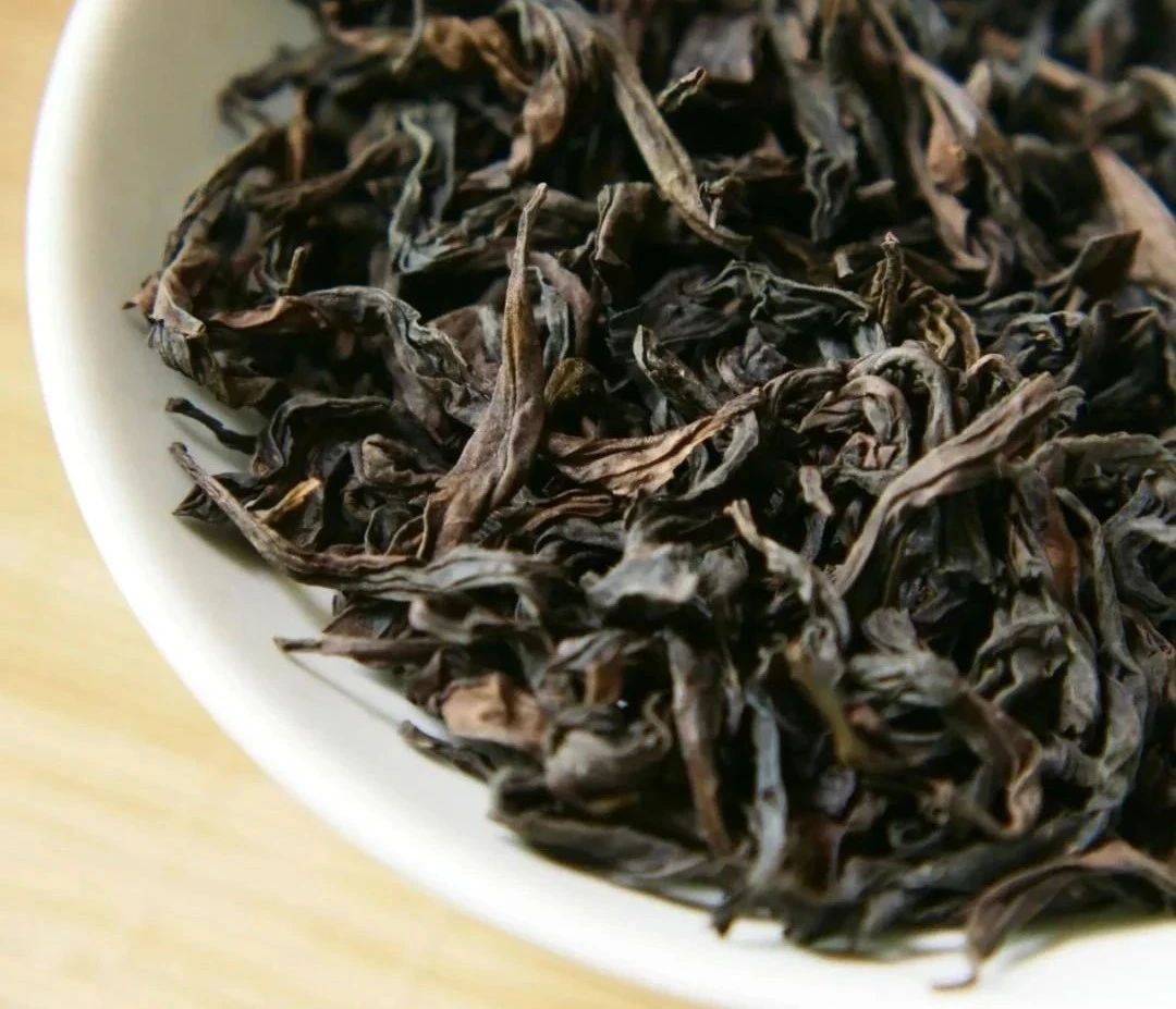 簡小葉說茶|武夷山的“巖骨花香”密碼：一盞肉桂茶的百年風華