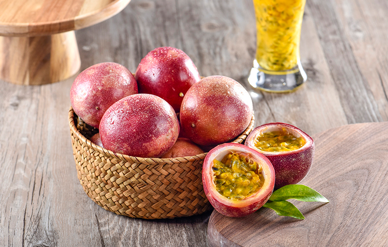 土樓的水果｜黃皮百香果與紅皮百香果那個(gè)好吃呢？